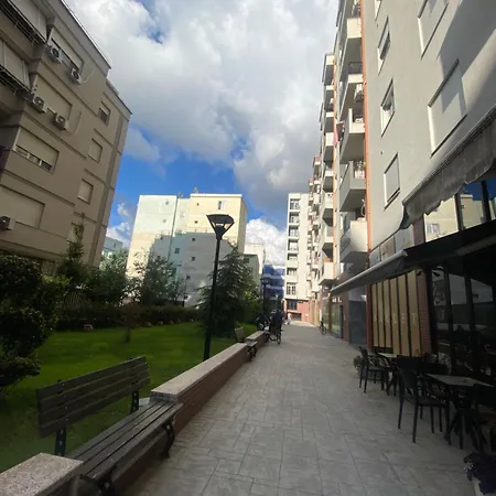 Lägenhet Guesthouse Apartments Tirana