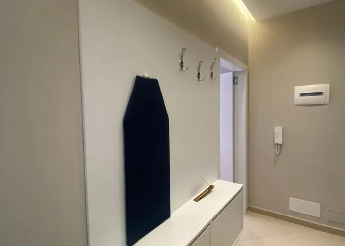 Guesthouse Apartments アパート