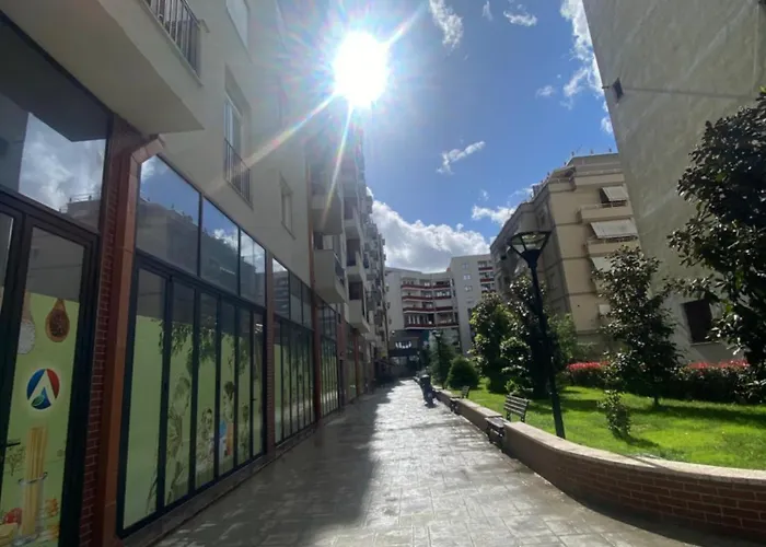 Guesthouse Apartments アパート